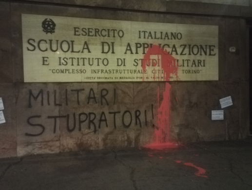Militari stupratori. Vernice rosa e scritte alla scuola di applicazioni militari di Torino