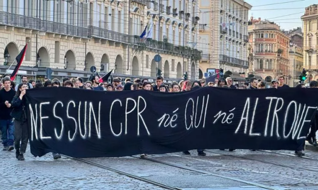 Torino. Corteo contro CPR, frontiere, militari per le strade